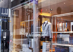 
                                	        545 Madison Avenue: 545 Madison Avenue
                                    