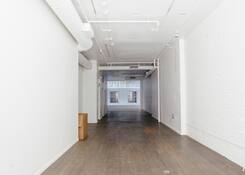 
                                	        158 Franklin Street: 158 Franklin | Interior Picture
                                    